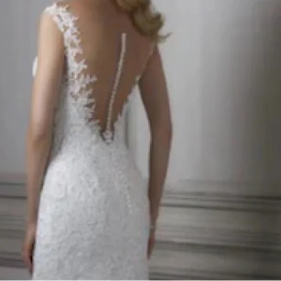 Adrianna Papell Lara Ivory/Nude Lace Bridal Gown Size 12